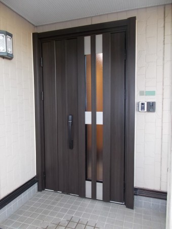 2階から1階へー住まい方を変える為1階を全面リフォーム